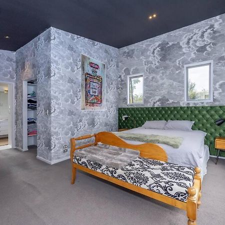 מלון Albert Town Upstairs Relaxing Loft מראה חיצוני תמונה